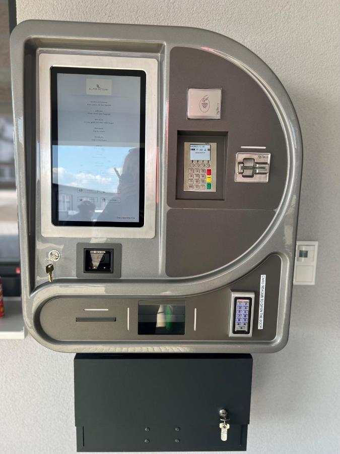فندق Lamede Self Check-In وينر نويشتاد المظهر الخارجي الصورة