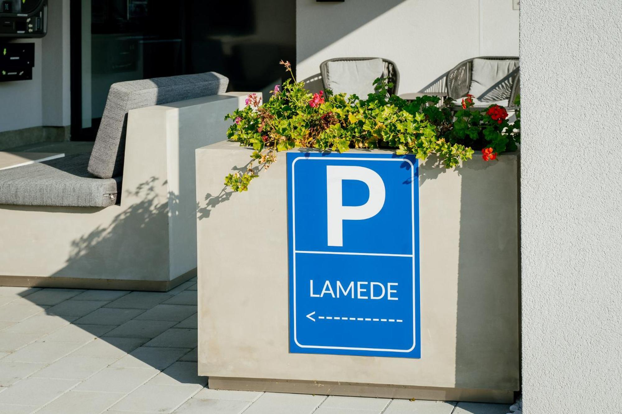 فندق Lamede Self Check-In وينر نويشتاد المظهر الخارجي الصورة